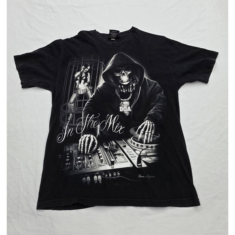 DGA Men's Black Graphic Print T-shirt‎ Size Large